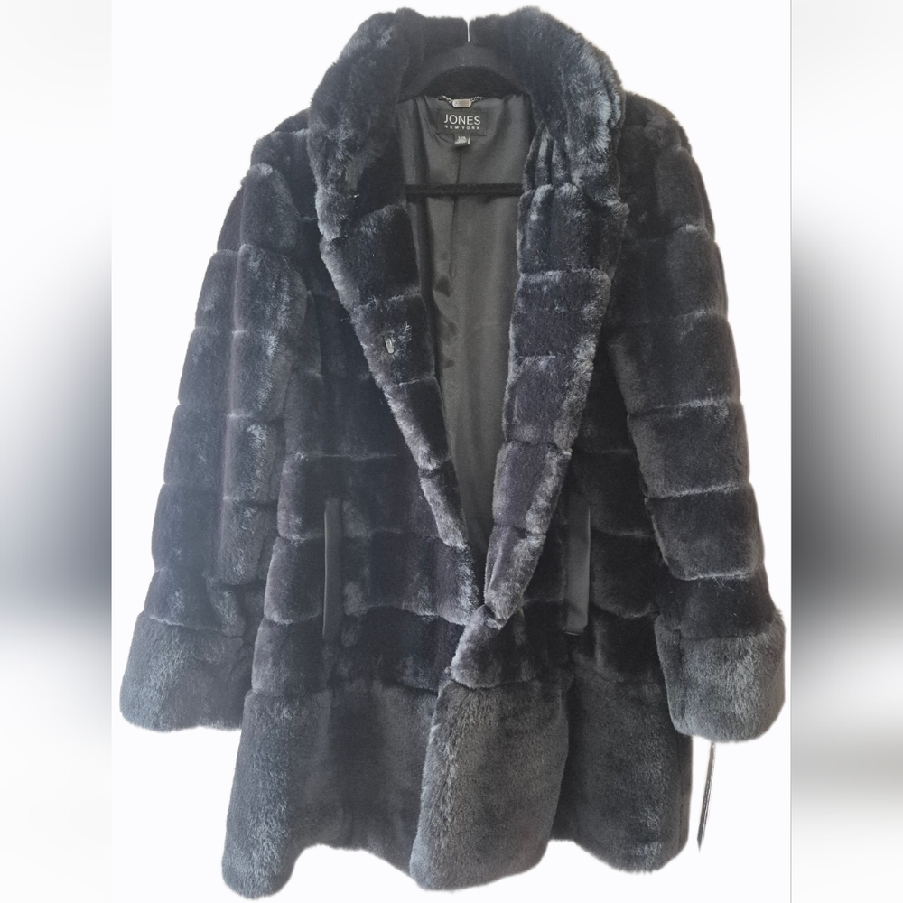 Jones New York Faux Fur Coat, Brand New with Tags, Never Worn, Elegant